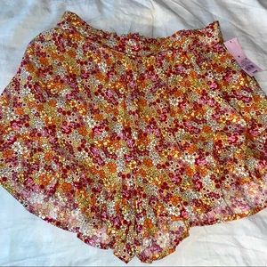 Floral Flowy Shorts M/L